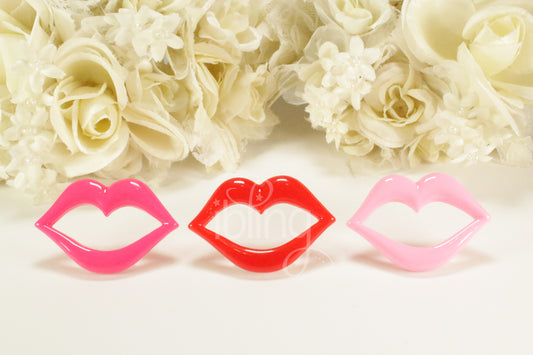 Large KISS Open LIPS 58mm FLATBACK