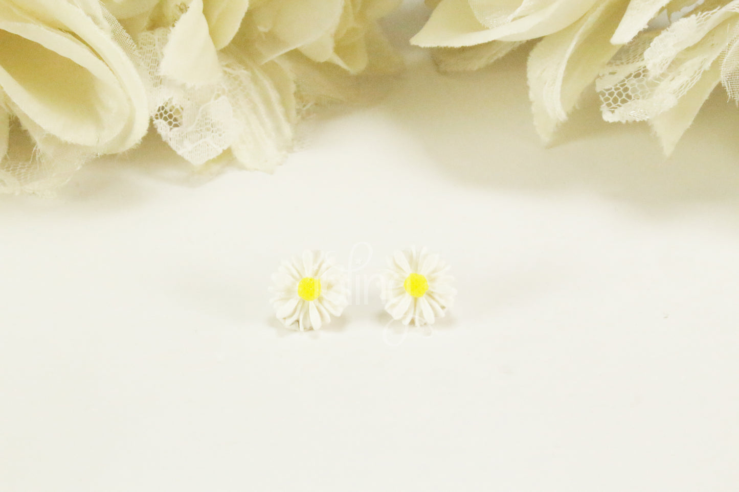 WHITE DAISY Flower FLATBACK Various Sizes