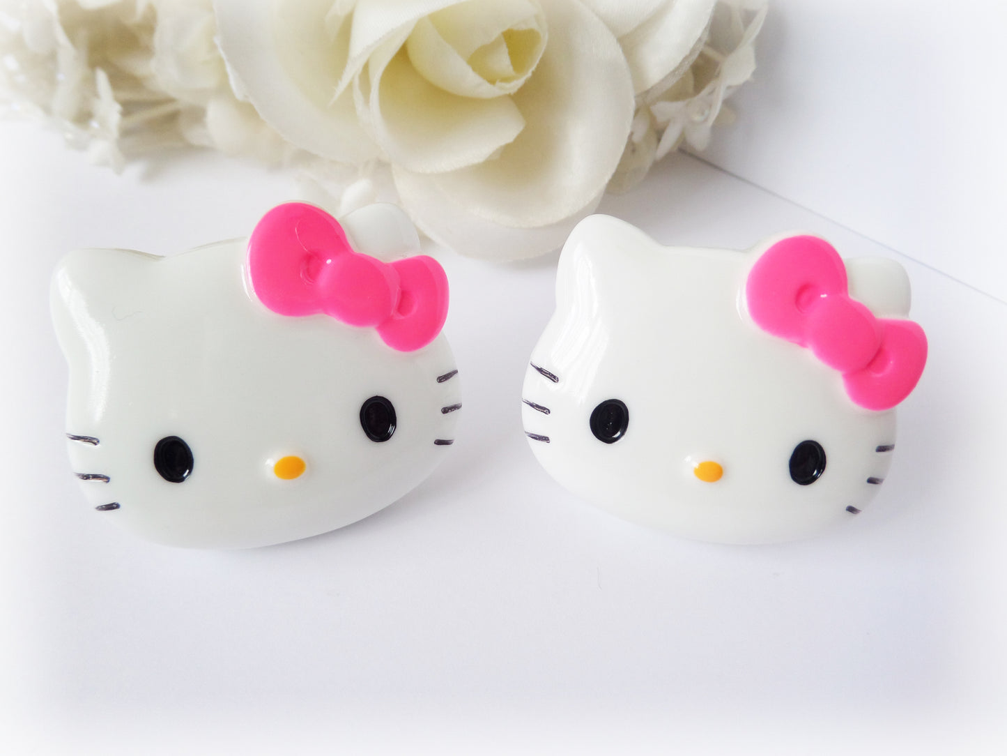 Large Hello Kitty KAWAII CAT Face 45mm FLATBACK