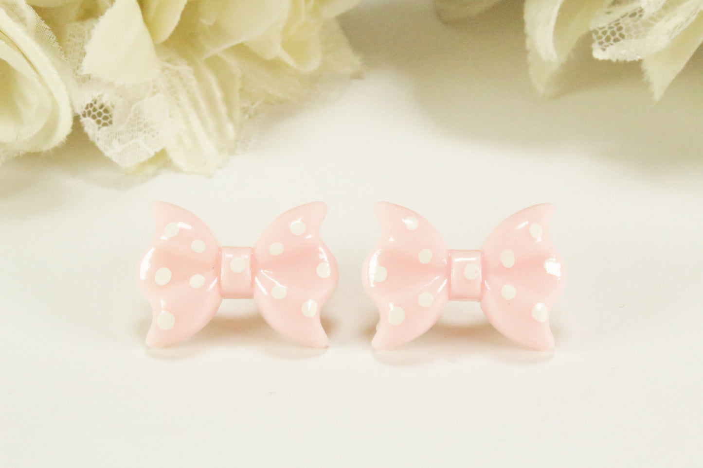 POLKA DOT Bow 28mm Flatback