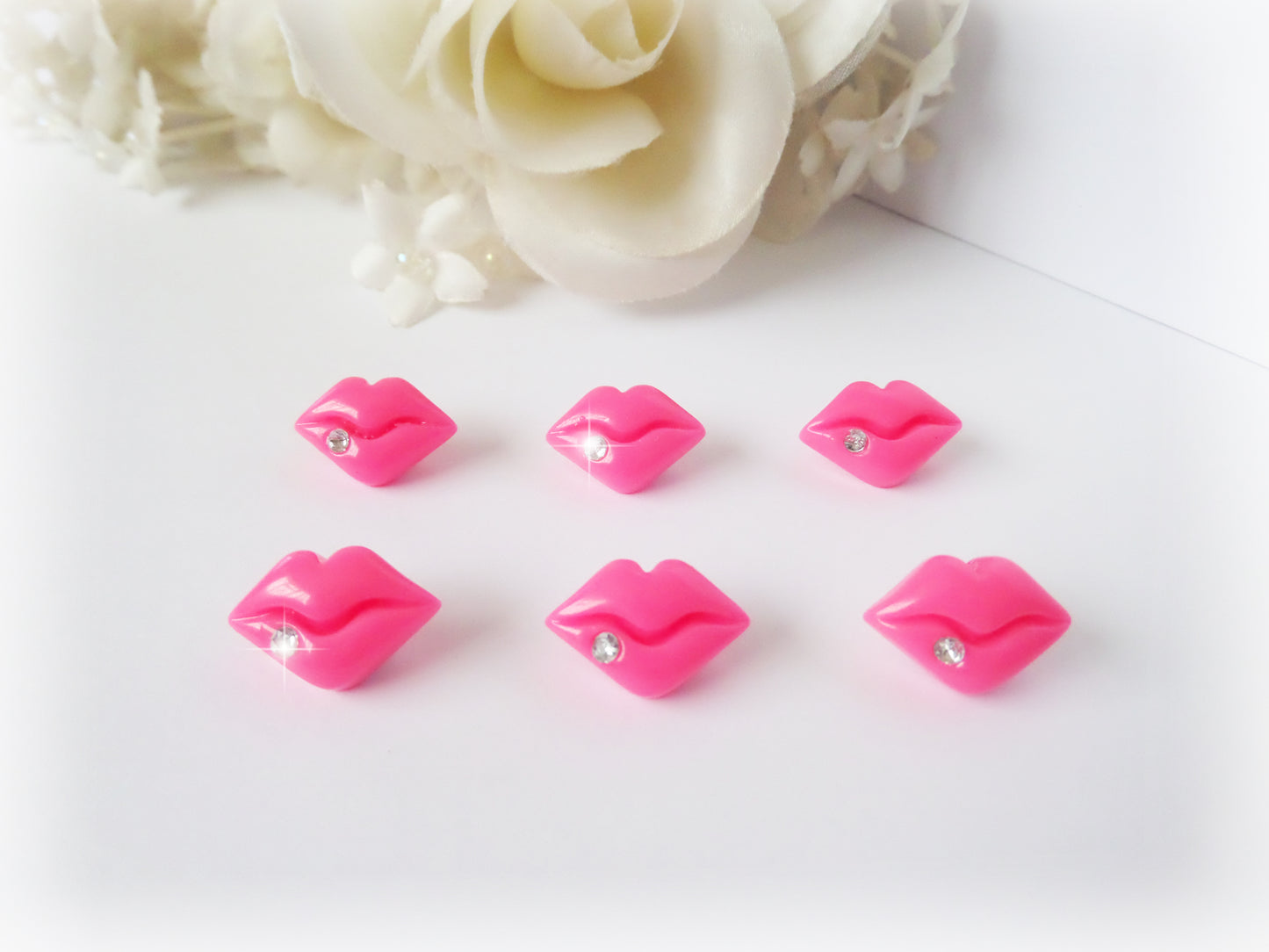 Small DIAMANTE LIPS 17mm Flatback Resin